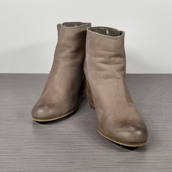 BP. Trolley Ankle Bootie, Tan Leather, Womens Size 7.5 M - Picture 4 of 12